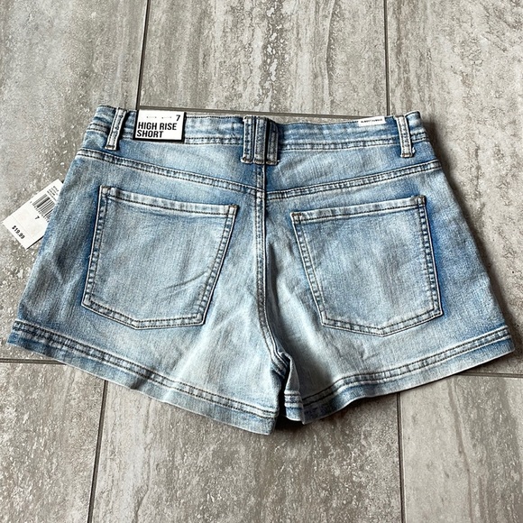 Almost Famous,blue denim,high rise short for Juniors 4 pockets/belt(ribbon) - Picture 2 of 5